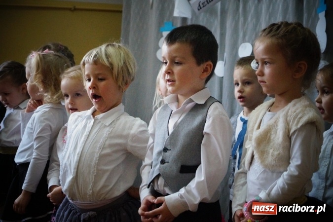 Zdjęcie w galerii na portalu naszraciborz.pl: Jak dobrze jest być babcią! Święto dziadków w Babicach  wiadomości z regionu