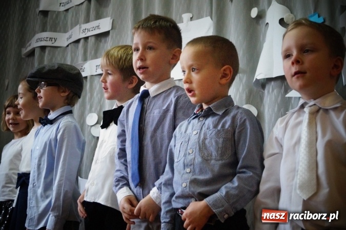 Zdjęcie w galerii na portalu naszraciborz.pl: Jak dobrze jest być babcią! Święto dziadków w Babicach  wiadomości z regionu