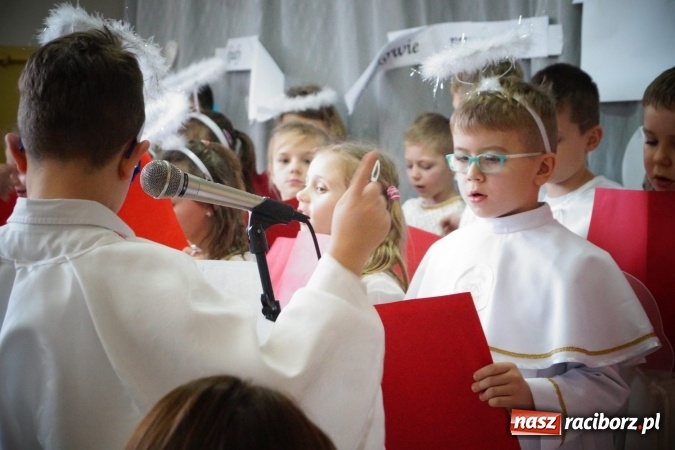 Zdjęcie w galerii na portalu naszraciborz.pl: Jak dobrze jest być babcią! Święto dziadków w Babicach  wiadomości z regionu