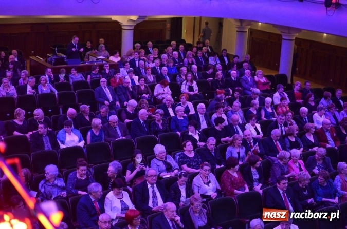 Zdjęcie w galerii na portalu naszraciborz.pl: Wiedeńska Gala Sylwestrowa tradycyjnie już w sylwestrową noc w Raciborskim Centrum Kultury - fotogaleria RCK wiadomości z regionu