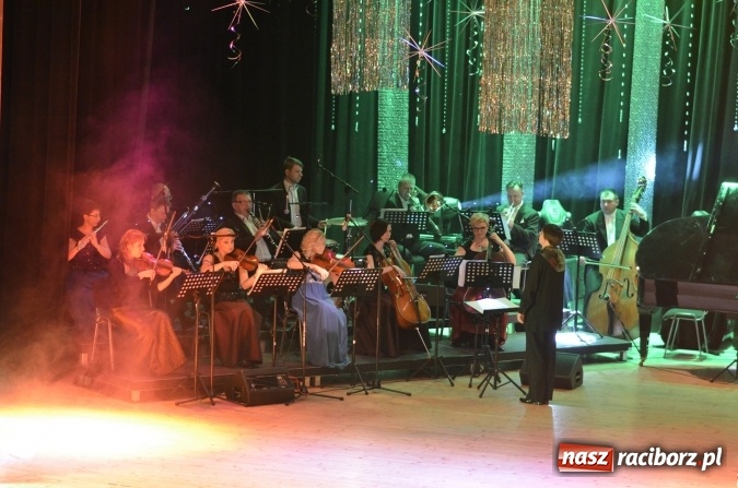 Zdjęcie w galerii na portalu naszraciborz.pl: Wiedeńska Gala Sylwestrowa tradycyjnie już w sylwestrową noc w Raciborskim Centrum Kultury - fotogaleria RCK wiadomości z regionu