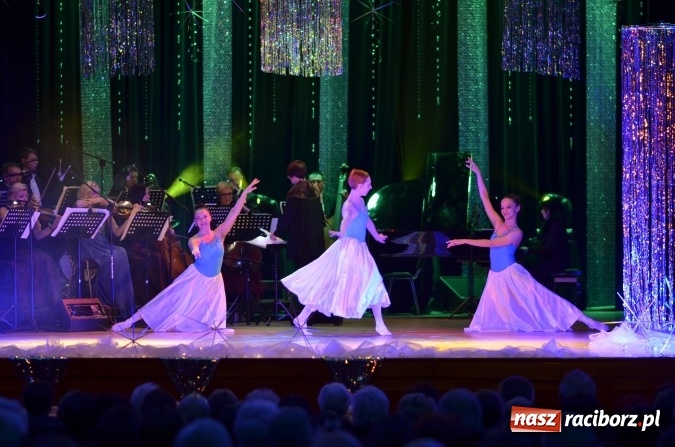 Zdjęcie w galerii na portalu naszraciborz.pl: Wiedeńska Gala Sylwestrowa tradycyjnie już w sylwestrową noc w Raciborskim Centrum Kultury - fotogaleria RCK wiadomości z regionu