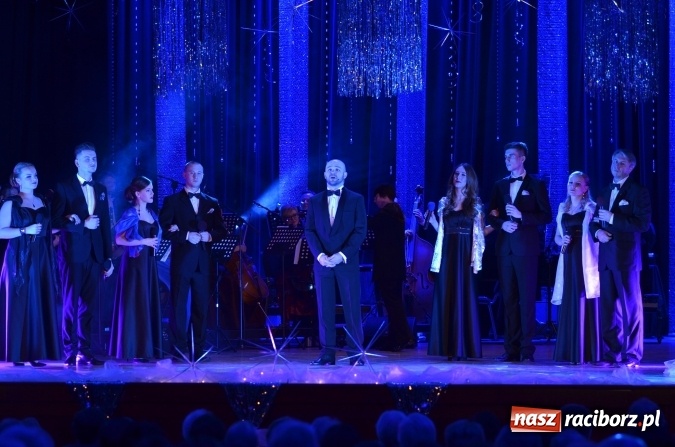 Zdjęcie w galerii na portalu naszraciborz.pl: Wiedeńska Gala Sylwestrowa tradycyjnie już w sylwestrową noc w Raciborskim Centrum Kultury - fotogaleria RCK wiadomości z regionu