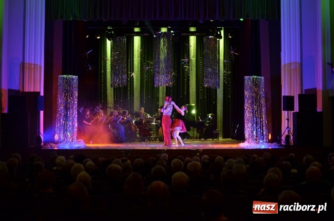 Zdjęcie w galerii na portalu naszraciborz.pl: Wiedeńska Gala Sylwestrowa tradycyjnie już w sylwestrową noc w Raciborskim Centrum Kultury - fotogaleria RCK wiadomości z regionu