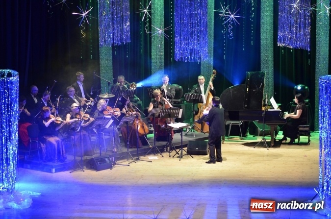 Zdjęcie w galerii na portalu naszraciborz.pl: Wiedeńska Gala Sylwestrowa tradycyjnie już w sylwestrową noc w Raciborskim Centrum Kultury - fotogaleria RCK wiadomości z regionu