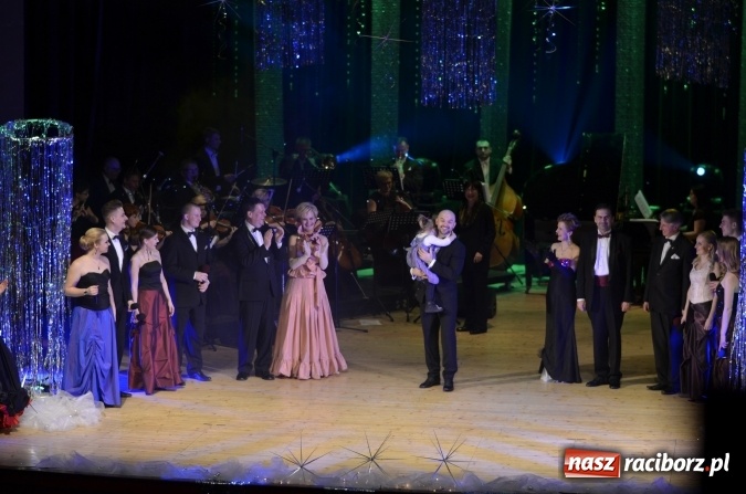 Zdjęcie w galerii na portalu naszraciborz.pl: Wiedeńska Gala Sylwestrowa tradycyjnie już w sylwestrową noc w Raciborskim Centrum Kultury - fotogaleria RCK wiadomości z regionu