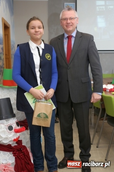 Zdjęcie w galerii na portalu naszraciborz.pl: Finał Konkursu ekologicznego Drugie życie odpadu - czyli ozdoba świąteczna wykonana z odpadów wiadomości z regionu