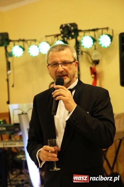 Zdjęcie w galerii na portalu naszraciborz.pl: Tak się bawi raciborski Mechanik! Trzy klasy na balu maturalnym w Pogrzebieniu FOTO i WIDEO wiadomości z regionu