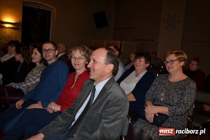 Zdjęcie w galerii na portalu naszraciborz.pl: Edward Simoni porwał publiczność w Tworkowie  wiadomości z regionu