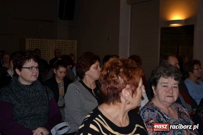 Zdjęcie w galerii na portalu naszraciborz.pl: Edward Simoni porwał publiczność w Tworkowie  wiadomości z regionu