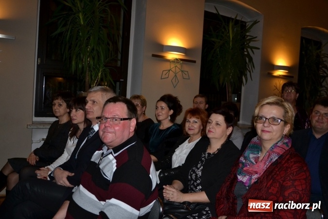 Zdjęcie w galerii na portalu naszraciborz.pl: Edward Simoni porwał publiczność w Tworkowie  wiadomości z regionu