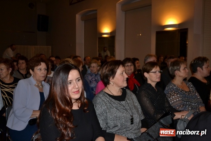 Zdjęcie w galerii na portalu naszraciborz.pl: Edward Simoni porwał publiczność w Tworkowie  wiadomości z regionu