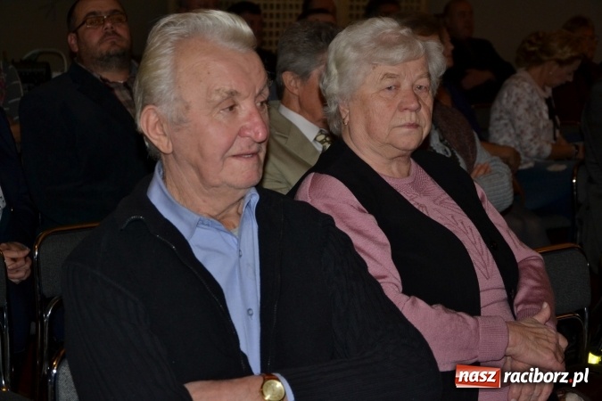 Zdjęcie w galerii na portalu naszraciborz.pl: Edward Simoni porwał publiczność w Tworkowie  wiadomości z regionu