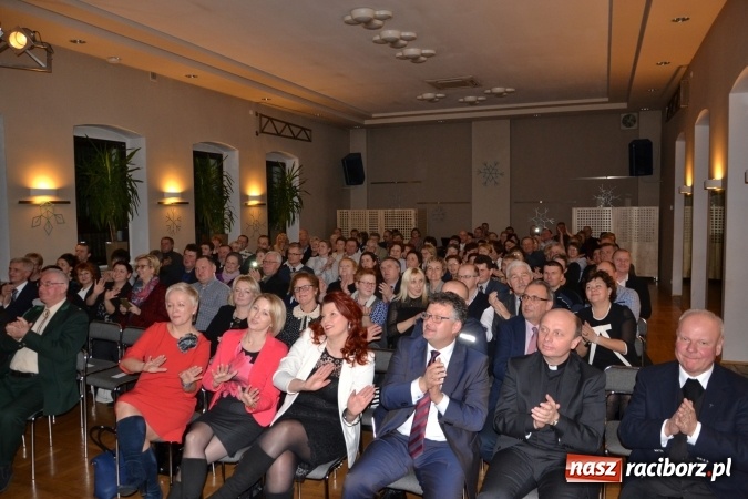 Zdjęcie w galerii na portalu naszraciborz.pl: Edward Simoni porwał publiczność w Tworkowie  wiadomości z regionu