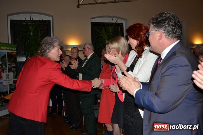 Zdjęcie w galerii na portalu naszraciborz.pl: Edward Simoni porwał publiczność w Tworkowie  wiadomości z regionu