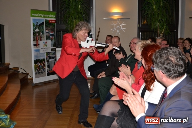 Zdjęcie w galerii na portalu naszraciborz.pl: Edward Simoni porwał publiczność w Tworkowie  wiadomości z regionu