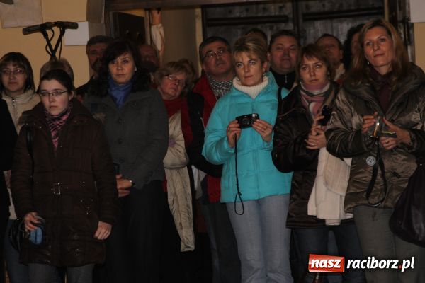 Zdjęcie w galerii na portalu naszraciborz.pl: Kolędowanie z Turniokami w Tworkowie wiadomości z regionu