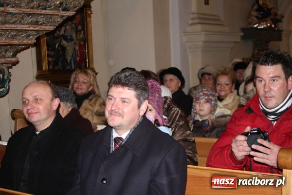 Zdjęcie w galerii na portalu naszraciborz.pl: Kolędowanie z Turniokami w Tworkowie wiadomości z regionu