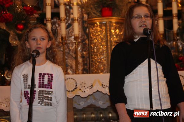 Zdjęcie w galerii na portalu naszraciborz.pl: Kolędowanie z Turniokami w Tworkowie wiadomości z regionu