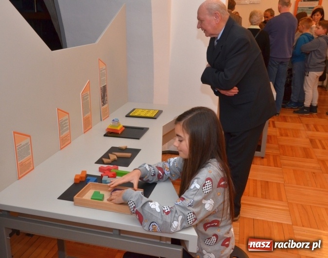Zdjęcie w galerii na portalu naszraciborz.pl: Wszystko... jest liczbą - zobacz zdjęcia z otwarcia nowej wystawy w raciborskim Muzeum wiadomości z regionu