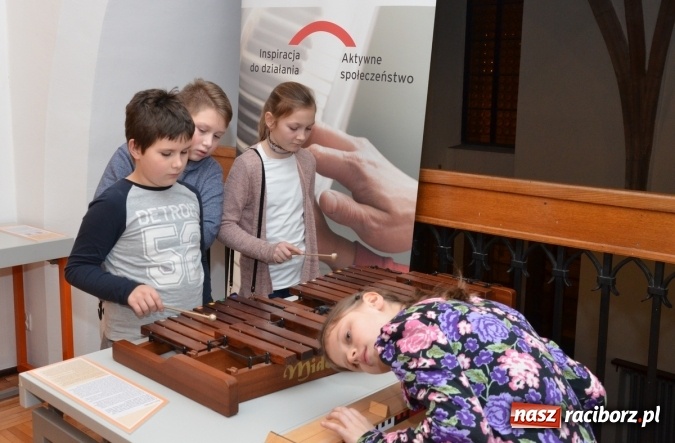 Zdjęcie w galerii na portalu naszraciborz.pl: Wszystko... jest liczbą - zobacz zdjęcia z otwarcia nowej wystawy w raciborskim Muzeum wiadomości z regionu