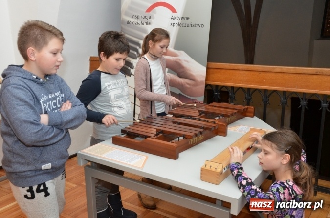 Zdjęcie w galerii na portalu naszraciborz.pl: Wszystko... jest liczbą - zobacz zdjęcia z otwarcia nowej wystawy w raciborskim Muzeum wiadomości z regionu