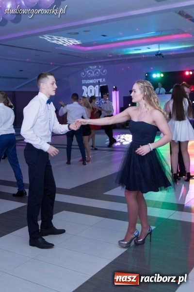 Zdjęcie w galerii na portalu naszraciborz.pl: Przednia zabawa na studniówce ZSOMS  wiadomości z regionu