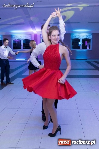 Zdjęcie w galerii na portalu naszraciborz.pl: Przednia zabawa na studniówce ZSOMS  wiadomości z regionu