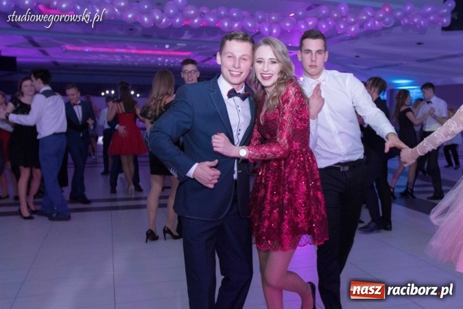 Zdjęcie w galerii na portalu naszraciborz.pl: Przednia zabawa na studniówce ZSOMS  wiadomości z regionu