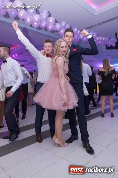 Zdjęcie w galerii na portalu naszraciborz.pl: Przednia zabawa na studniówce ZSOMS  wiadomości z regionu