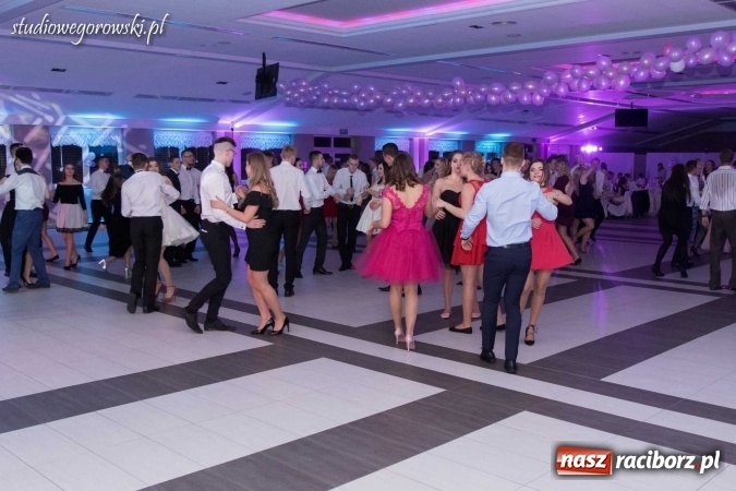 Zdjęcie w galerii na portalu naszraciborz.pl: Przednia zabawa na studniówce ZSOMS  wiadomości z regionu