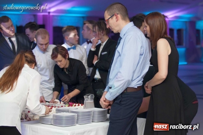 Zdjęcie w galerii na portalu naszraciborz.pl: Przednia zabawa na studniówce ZSOMS  wiadomości z regionu