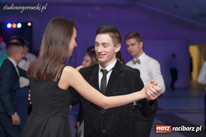 Zdjęcie w galerii na portalu naszraciborz.pl: Przednia zabawa na studniówce ZSOMS  wiadomości z regionu