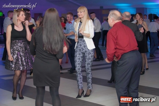 Zdjęcie w galerii na portalu naszraciborz.pl: Przednia zabawa na studniówce ZSOMS  wiadomości z regionu