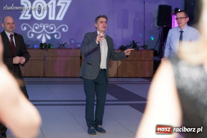 Zdjęcie w galerii na portalu naszraciborz.pl: Przednia zabawa na studniówce ZSOMS  wiadomości z regionu