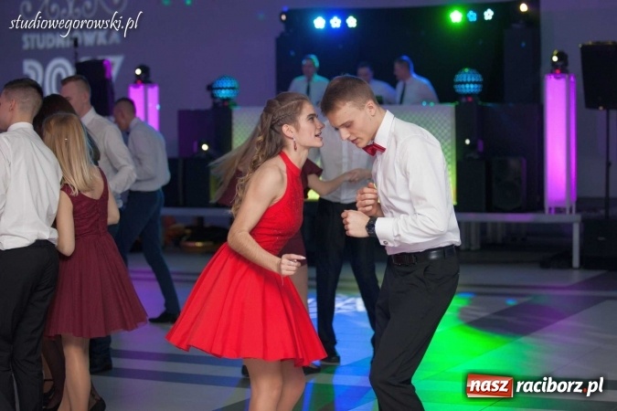 Zdjęcie w galerii na portalu naszraciborz.pl: Przednia zabawa na studniówce ZSOMS  wiadomości z regionu