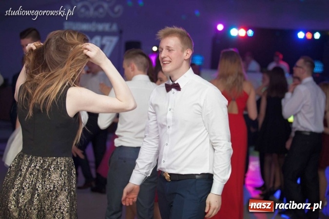 Zdjęcie w galerii na portalu naszraciborz.pl: Przednia zabawa na studniówce ZSOMS  wiadomości z regionu