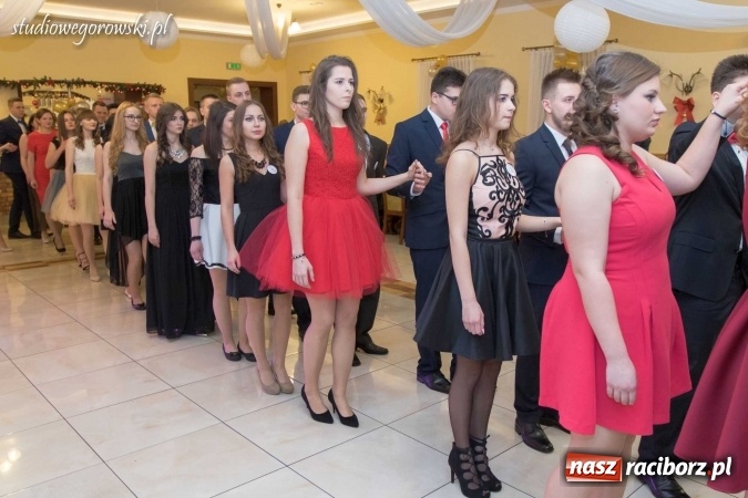Zdjęcie w galerii na portalu naszraciborz.pl: Bal maturalny raciborskiego Mechanika  wiadomości z regionu