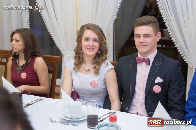Zdjęcie w galerii na portalu naszraciborz.pl: Bal maturalny raciborskiego Mechanika  wiadomości z regionu