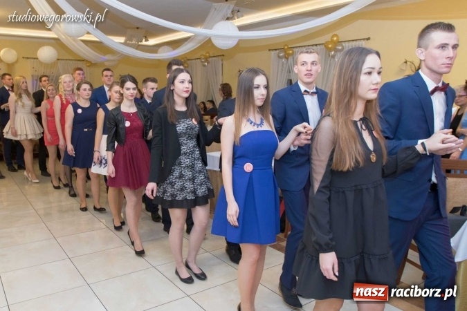 Zdjęcie w galerii na portalu naszraciborz.pl: Bal maturalny raciborskiego Mechanika  wiadomości z regionu