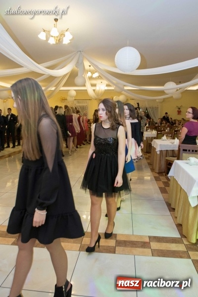 Zdjęcie w galerii na portalu naszraciborz.pl: Bal maturalny raciborskiego Mechanika  wiadomości z regionu