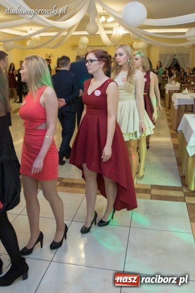 Zdjęcie w galerii na portalu naszraciborz.pl: Bal maturalny raciborskiego Mechanika  wiadomości z regionu