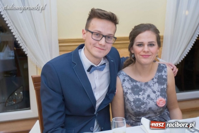 Zdjęcie w galerii na portalu naszraciborz.pl: Bal maturalny raciborskiego Mechanika  wiadomości z regionu