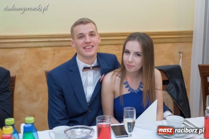 Zdjęcie w galerii na portalu naszraciborz.pl: Bal maturalny raciborskiego Mechanika  wiadomości z regionu