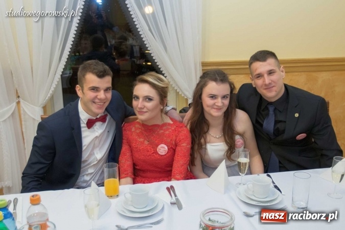Zdjęcie w galerii na portalu naszraciborz.pl: Bal maturalny raciborskiego Mechanika  wiadomości z regionu