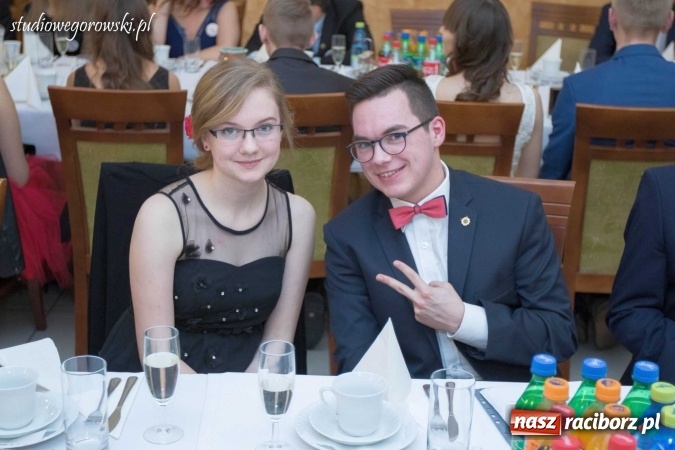 Zdjęcie w galerii na portalu naszraciborz.pl: Bal maturalny raciborskiego Mechanika  wiadomości z regionu