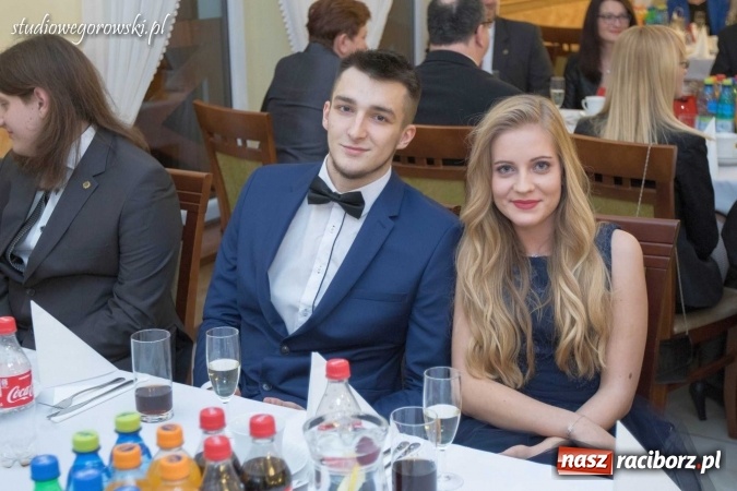 Zdjęcie w galerii na portalu naszraciborz.pl: Bal maturalny raciborskiego Mechanika  wiadomości z regionu