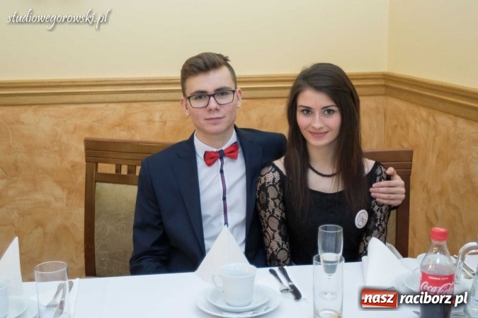 Zdjęcie w galerii na portalu naszraciborz.pl: Bal maturalny raciborskiego Mechanika  wiadomości z regionu
