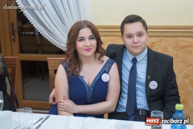 Zdjęcie w galerii na portalu naszraciborz.pl: Bal maturalny raciborskiego Mechanika  wiadomości z regionu