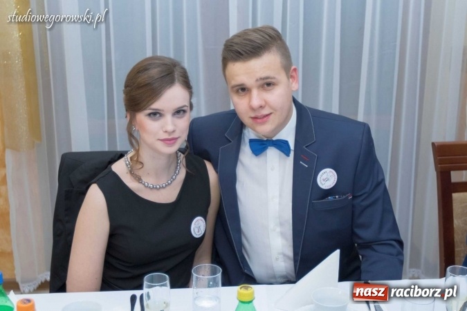 Zdjęcie w galerii na portalu naszraciborz.pl: Bal maturalny raciborskiego Mechanika  wiadomości z regionu